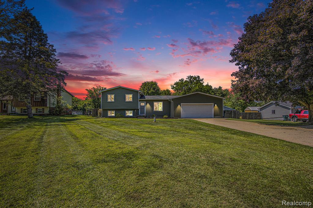 2213 Landmark Drive, Lapeer, MI 48446 — Photo 2
