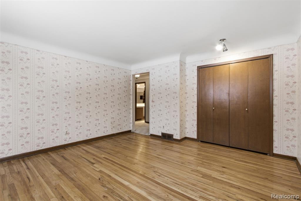 6525 Norton Drive, Troy, MI 48085 — Photo 18