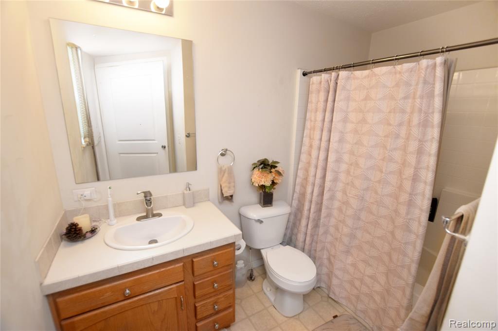 7395 Red Maple Drive, Mount Morris, MI 48458 — Photo 9