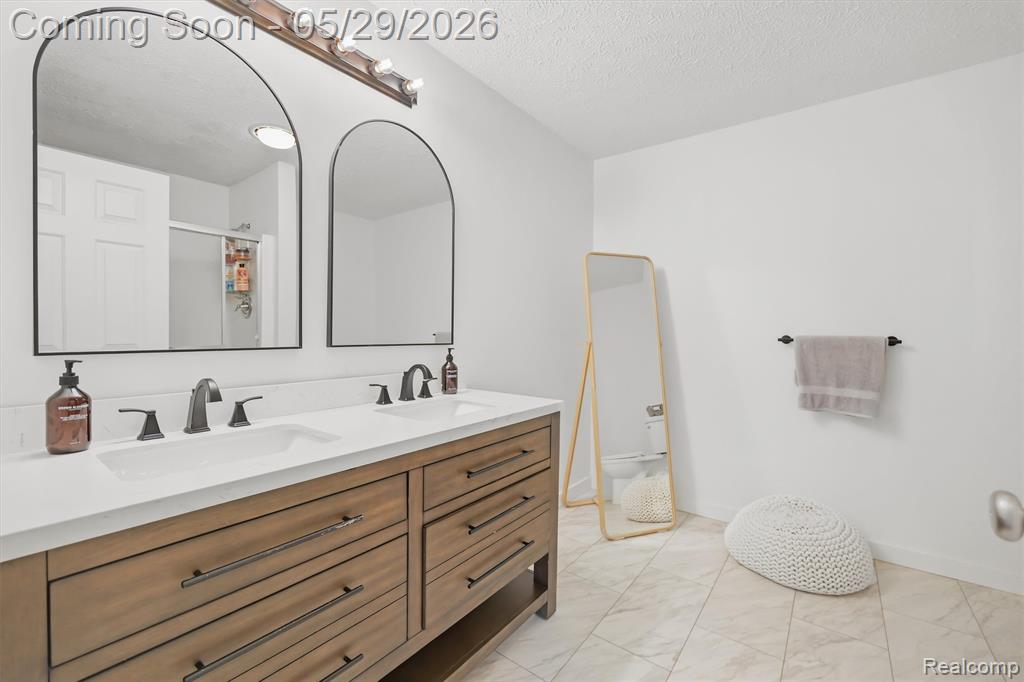 2360 Hickory Circle Drive, Howell, MI 48855 — Photo 19