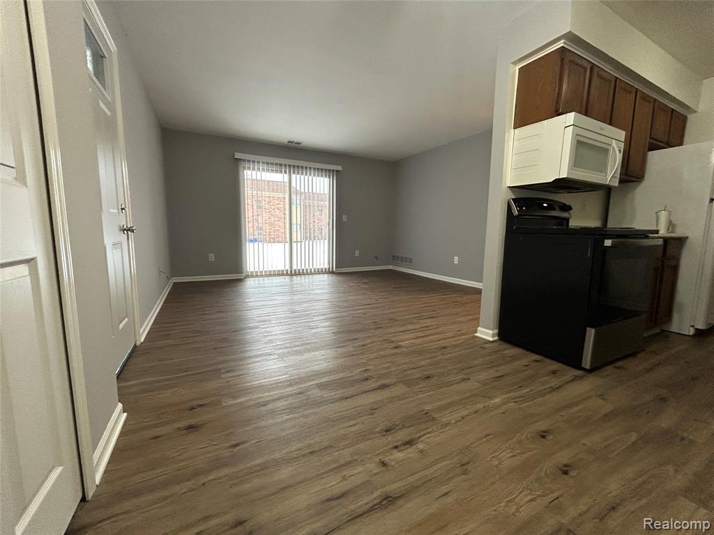 34690 Clarkson Drive W, 27, Fraser, MI 48026 — Photo 5