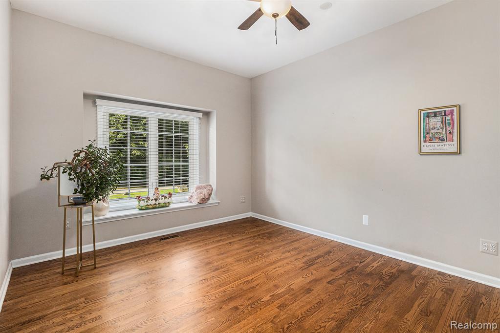 6439 Cohoctah Road, Fenton, MI 48430 — Photo 13