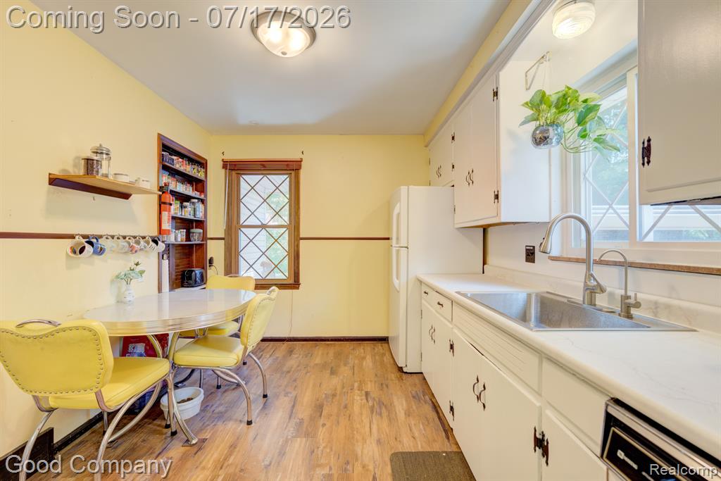24310 Manistee Street, Oak Park, MI 48237 — Photo 15