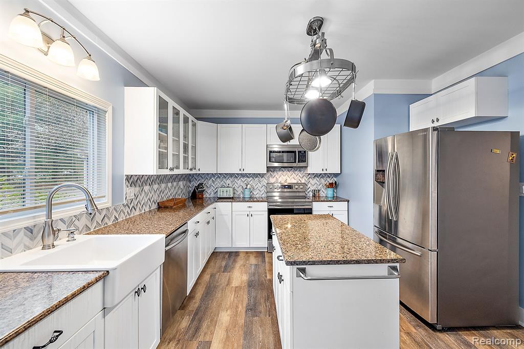 6992 Biscayne Avenue, White Lake, MI 48383 — Photo 5