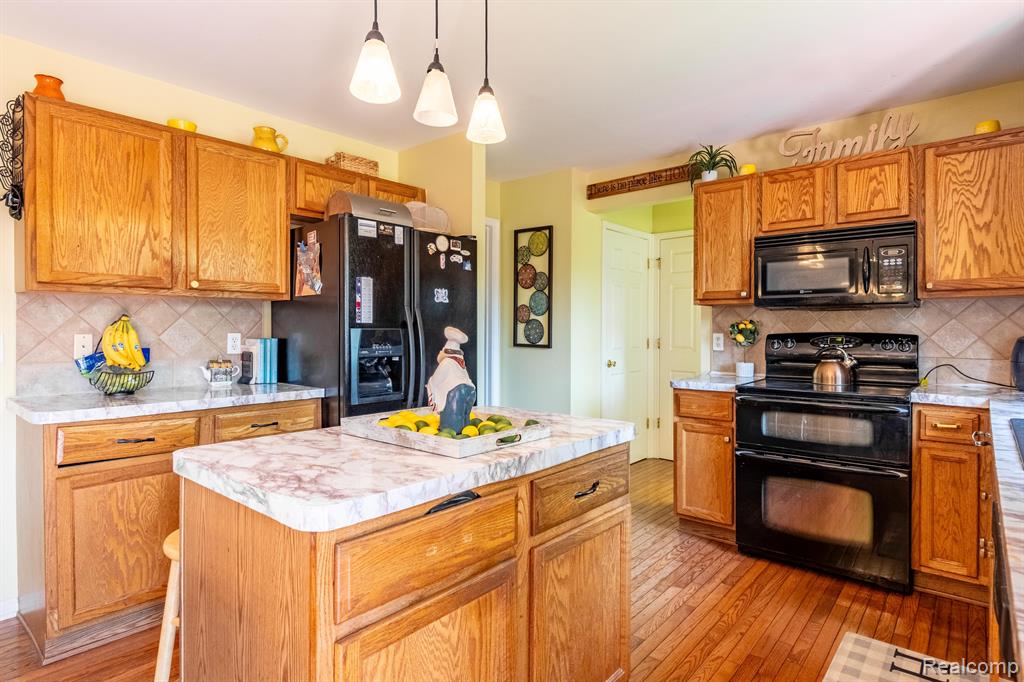 6035 MAPLEVIEW Lane, Ypsilanti, MI 48197 — Photo 12