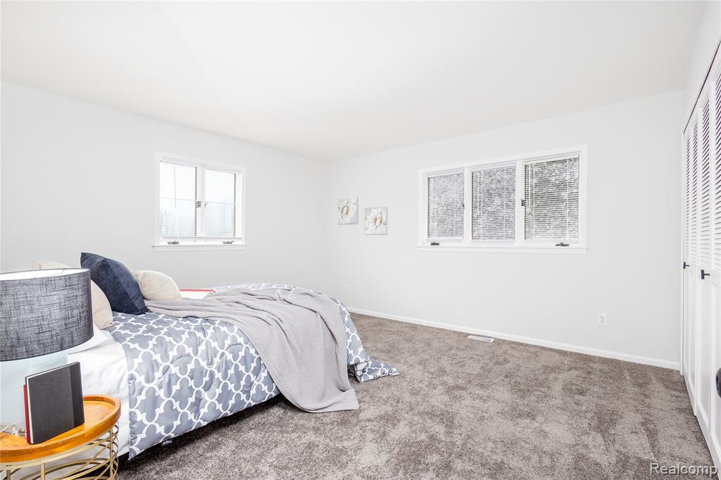 59663 PETTENGILL Drive, New Hudson, MI 48165 — Photo 16