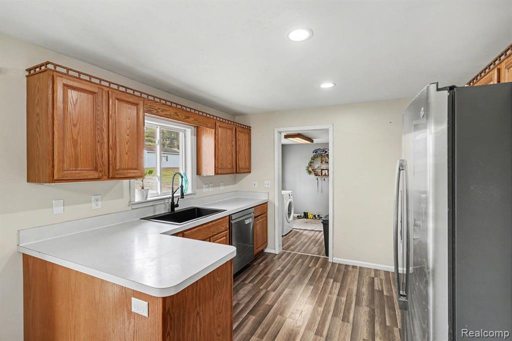 90 S Elm Grove Road, Lapeer, MI 48446 — Photo 5