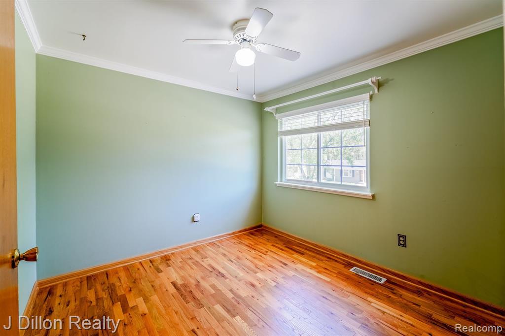 9121 TAVISTOCK Drive, Plymouth, MI 48170 — Photo 29