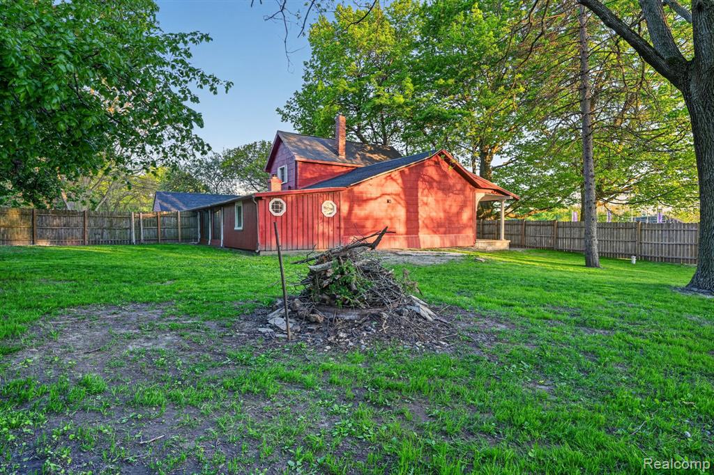 864 Hogsback Road, Mason, MI 48854 — Photo 11