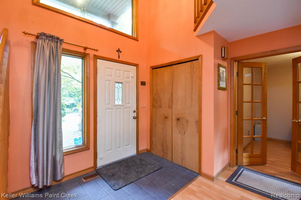 713 KNIBBE Road, Lake Orion, MI 48362 — Photo 5