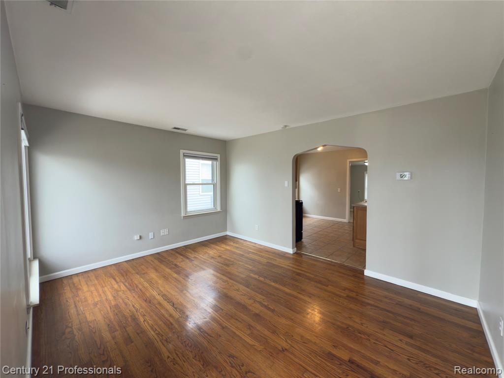 95 E Dallas Avenue, Madison Heights, MI 48071 — Photo 3