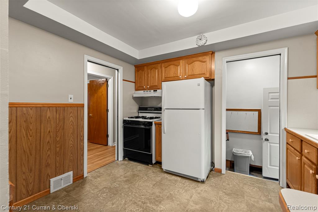 4170 Pardee Avenue, Dearborn Heights, MI 48125 — Photo 16