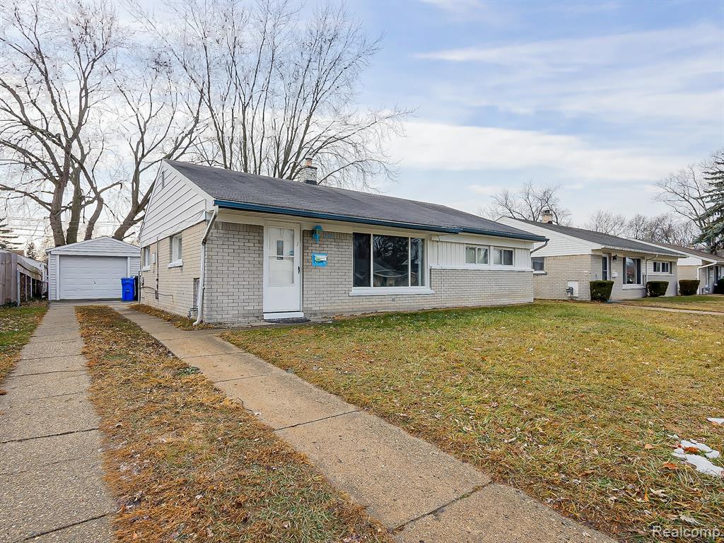 948 E Kalama Avenue, Madison Heights, MI 48071 — Photo 31