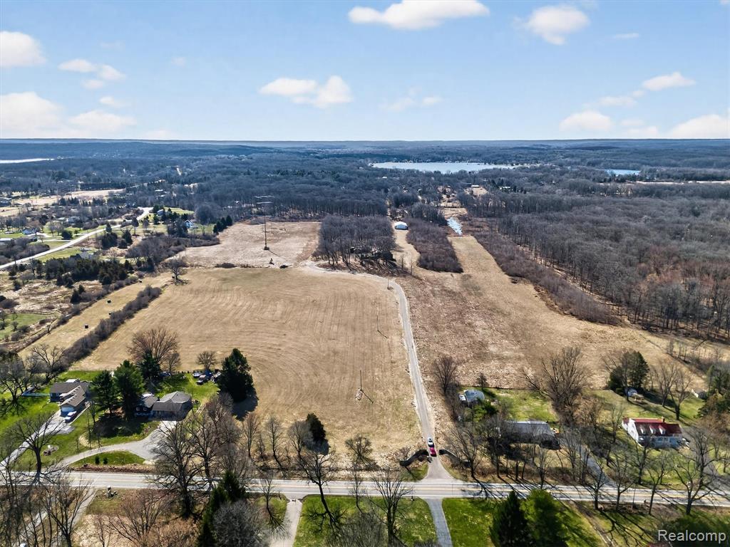 2551 Patterson Lake Road, Pinckney, MI 48169 — Photo 3