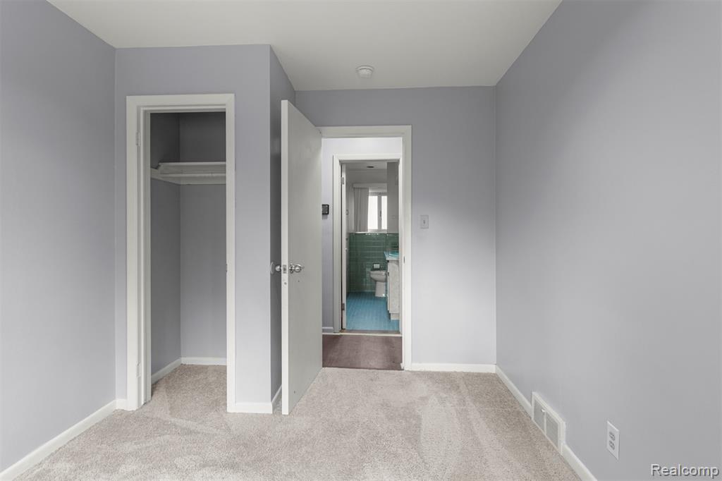 7241 Lucerne Street, Dearborn Heights, MI 48127 — Photo 17
