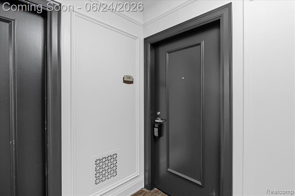 525 W LAFAYETTE Boulevard, 13E, Detroit, MI 48226 — Photo 3