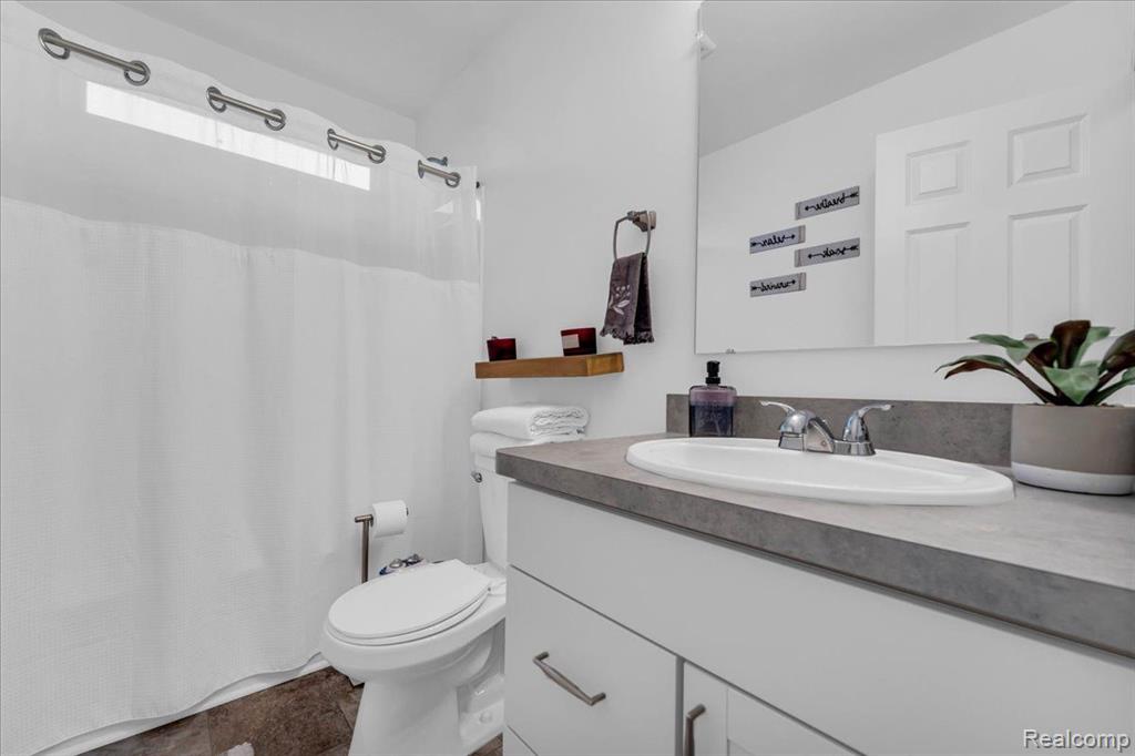 9556 NATURE VIEW Lane, Ypsilanti, MI 48197 — Photo 29