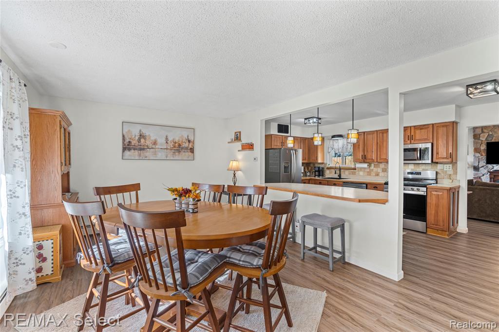 9367 Longmeadow Court, Fenton, MI 48430 — Photo 16