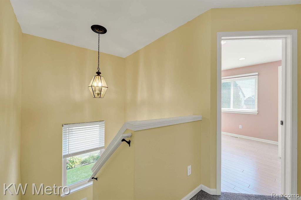 8590 BARRINGTON Drive, Ypsilanti, MI 48198 — Photo 29