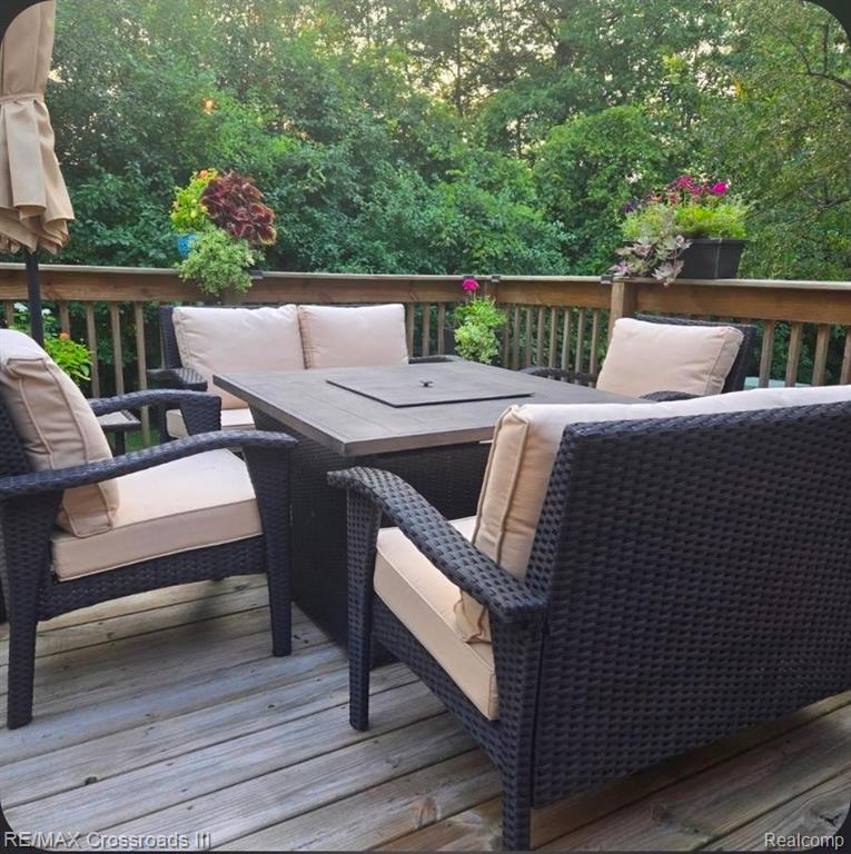 8776 Ironwood Drive, Belleville, MI 48111 — Photo 14