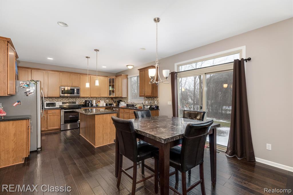 52350 FERNDALE Drive, Northville, MI 48167 — Photo 12