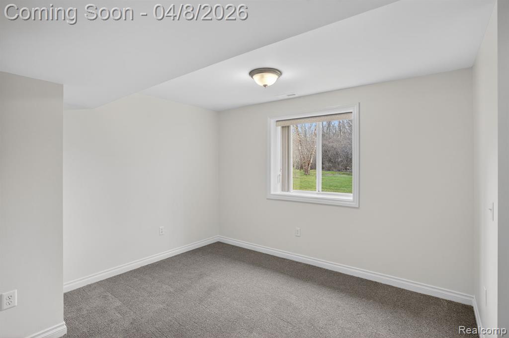 4475 Cross Creek Boulevard, Burton, MI 48509 — Photo 54