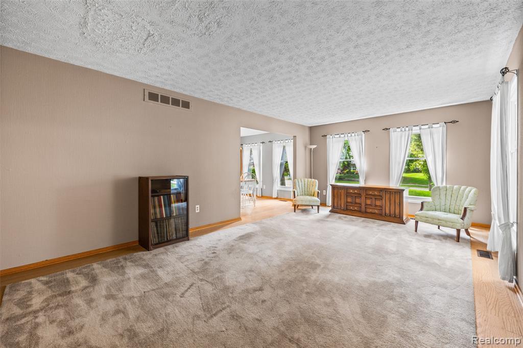 5138 Bayside Drive, Troy, MI 48098 — Photo 8
