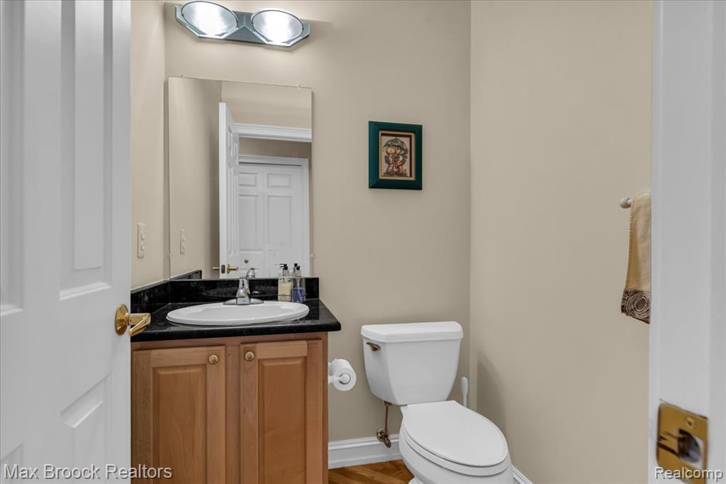 6324 Wildwood Lane, West Bloomfield, MI 48324 — Photo 22