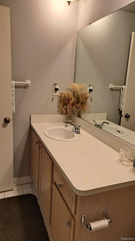 1 W WILLIAMSBURG TOWNE Street E, Southfield, MI 48075 — Photo 16