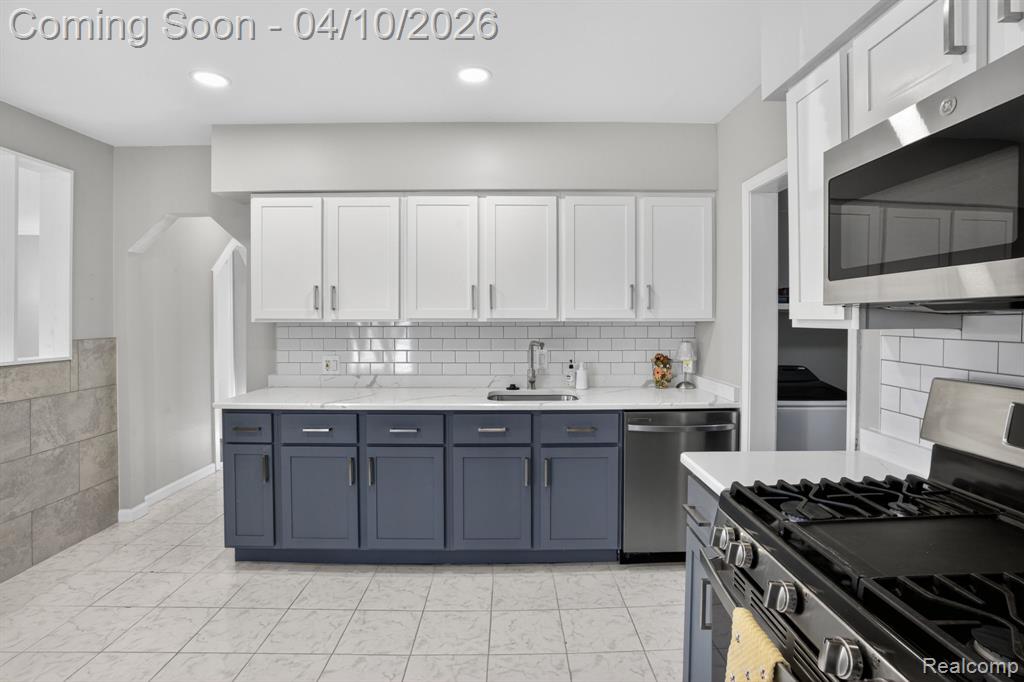 27352 Townley Street, Madison Heights, MI 48071 — Photo 14