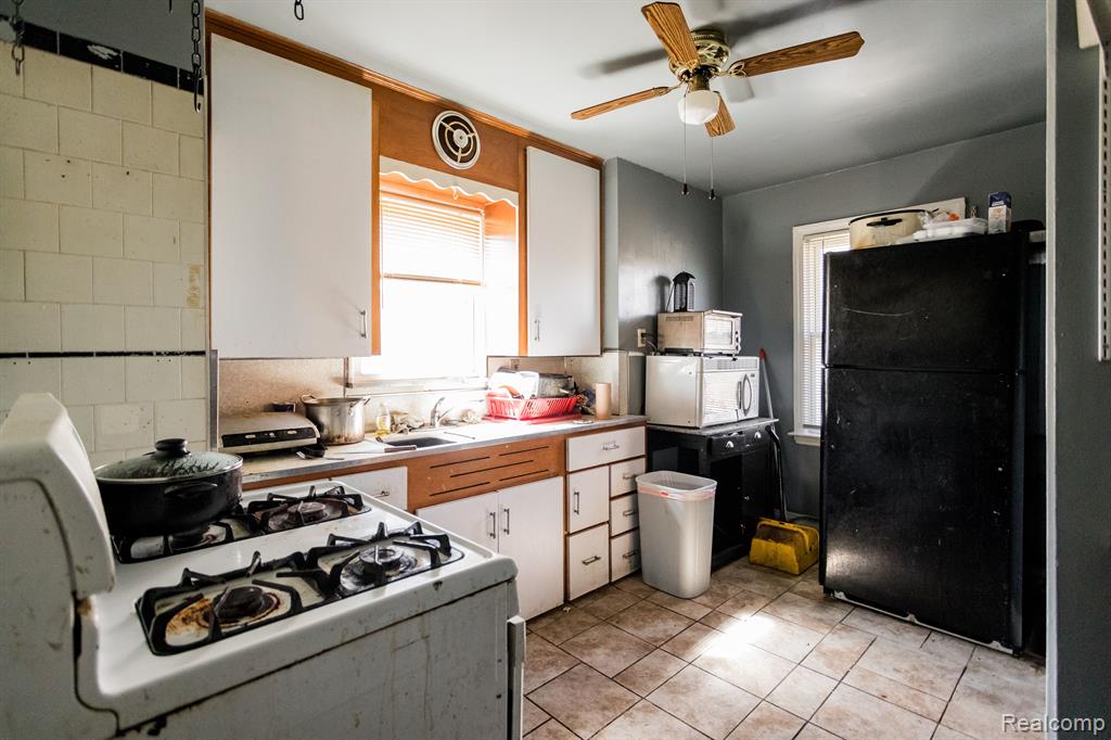 7551 RUTHERFORD Street, Detroit, MI 48228 — Photo 10