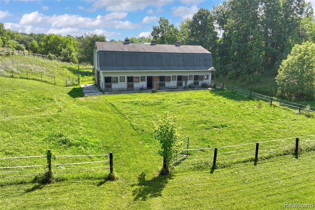 2499 Jossman Road, Holly, MI 48442 — Photo 41