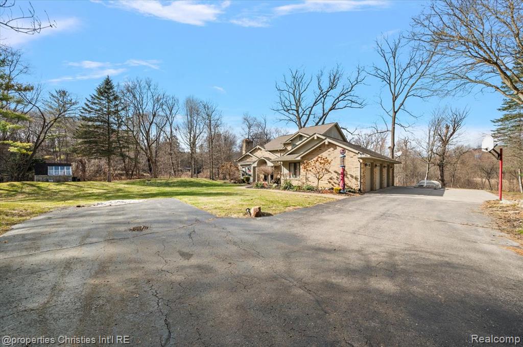 5160 Old Mill Road, Rochester, MI 48306 — Photo 17