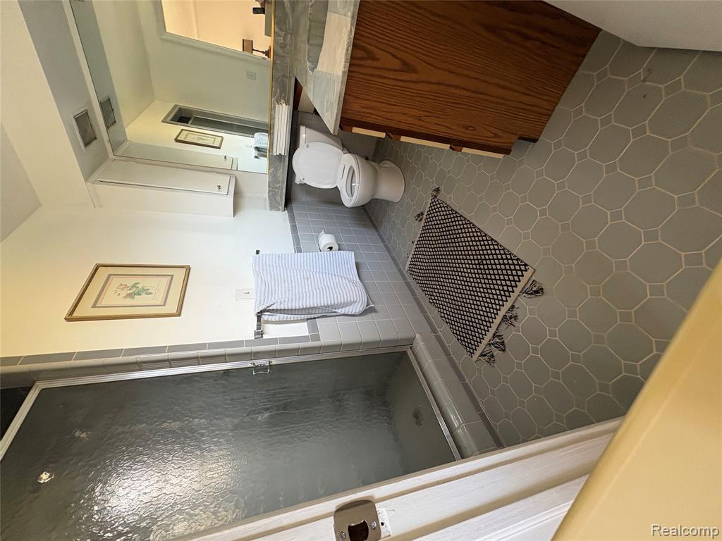 646 Peach Tree Lane, Grosse Pointe Woods, MI 48236 — Photo 16