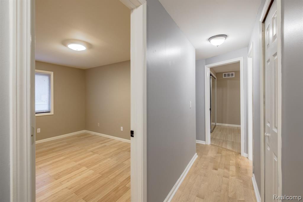 5285 WOODCREEK Trail, Clarkston, MI — Photo 26