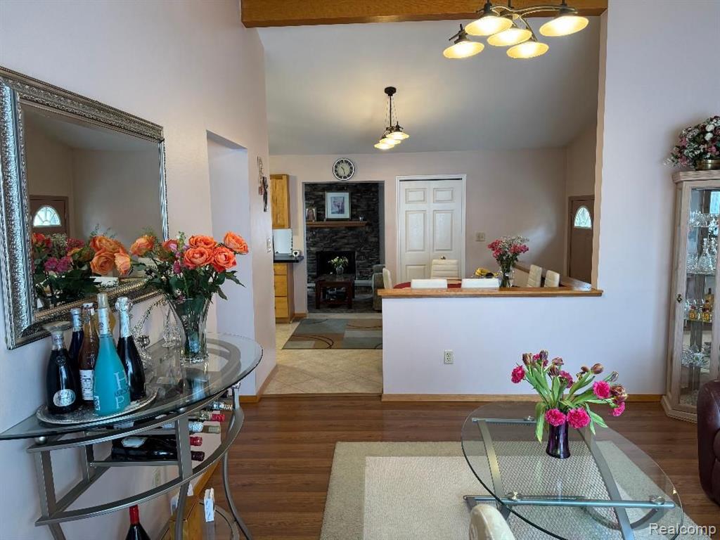 8612 CHRISTINE Street, Warren, MI 48093 — Photo 7
