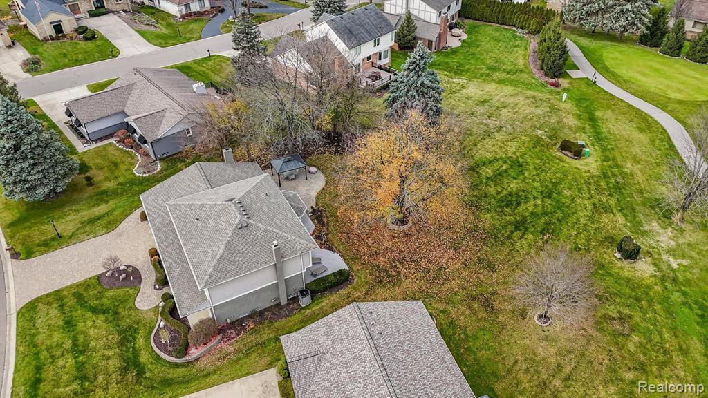 682 Heritage Lane S, Rochester Hills, MI 48309 — Photo 88