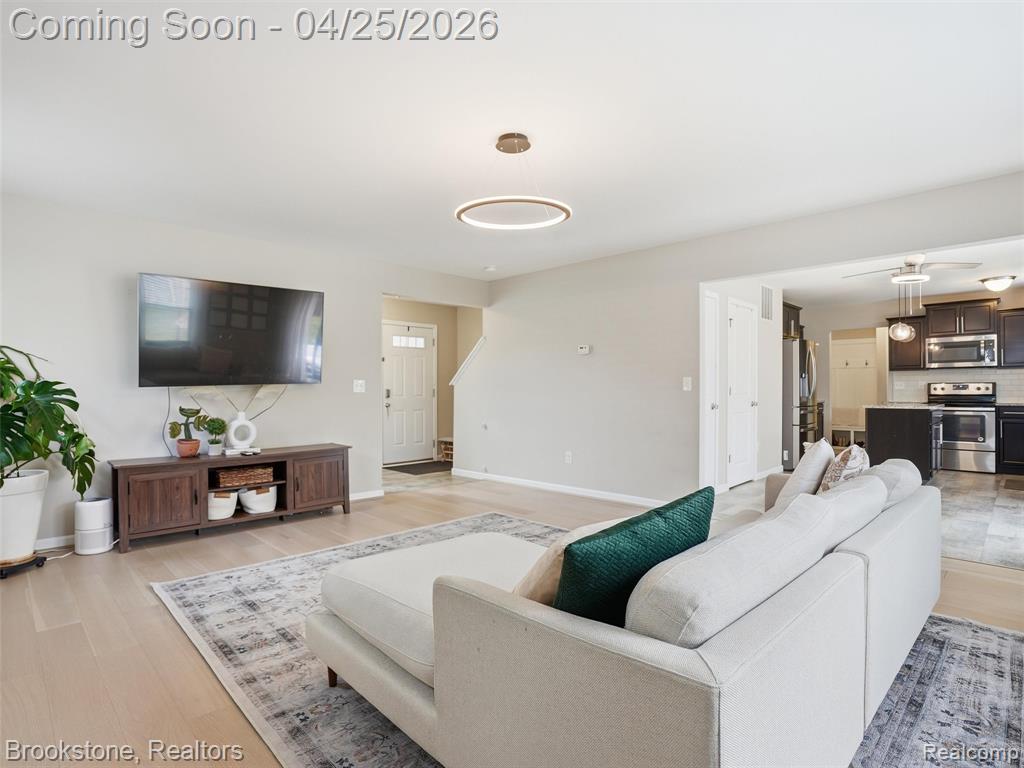 402 Ridgewood Drive, Ortonville, MI 48462 — Photo 10