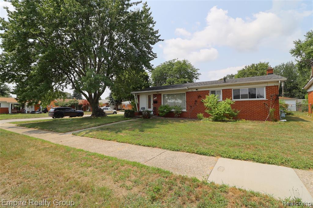 5190 Westlake Street, Dearborn Heights, MI 48125