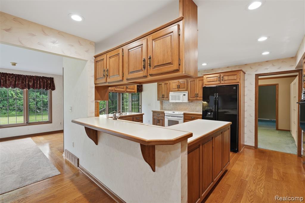 9277 Burning Tree Drive, Grand Blanc, MI 48439 — Photo 16