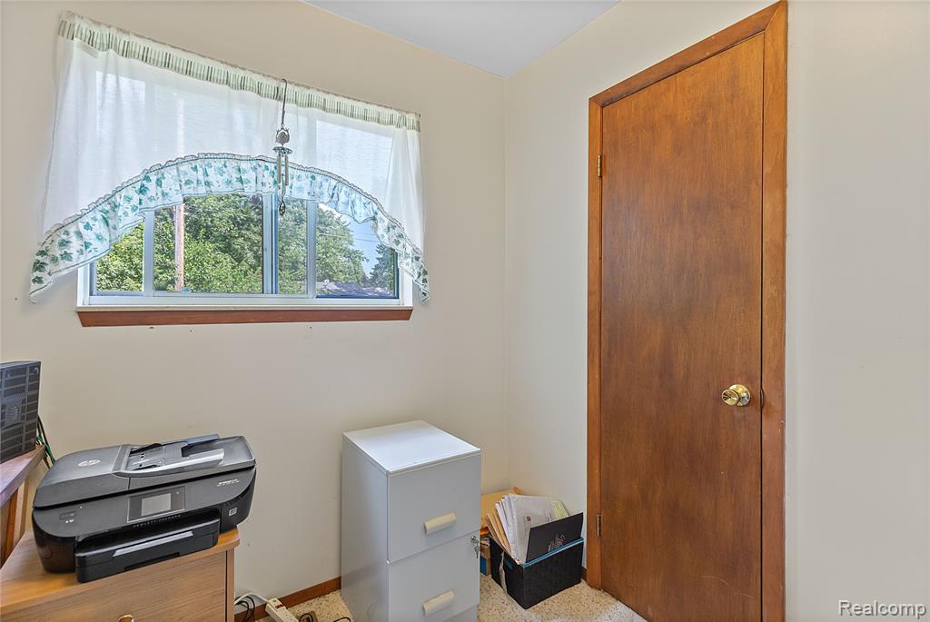 4440 Oakvista Avenue, Clarkston, MI — Photo 22