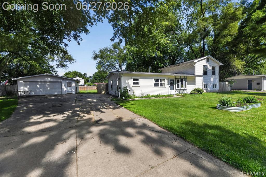 6260 Beth, Brighton, MI 48116 — Photo 2