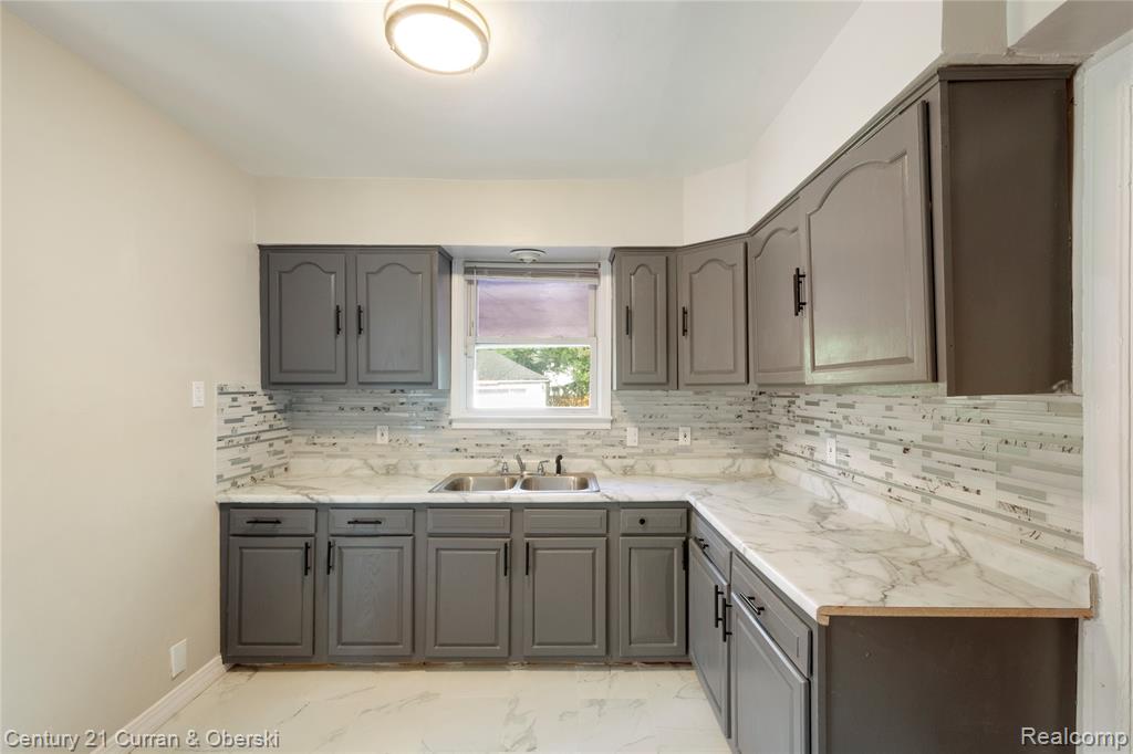 15515 Forrer Street, Detroit, MI 48227 — Photo 12