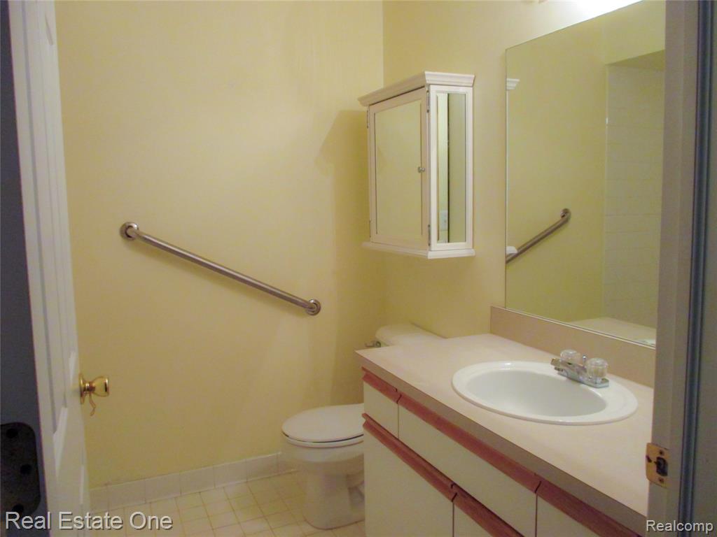 44982 Marigold Drive, Sterling Heights, MI 48314 — Photo 8