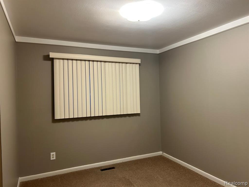 4471 CROISSANT Street, Dearborn Heights, MI 48125 — Photo 14