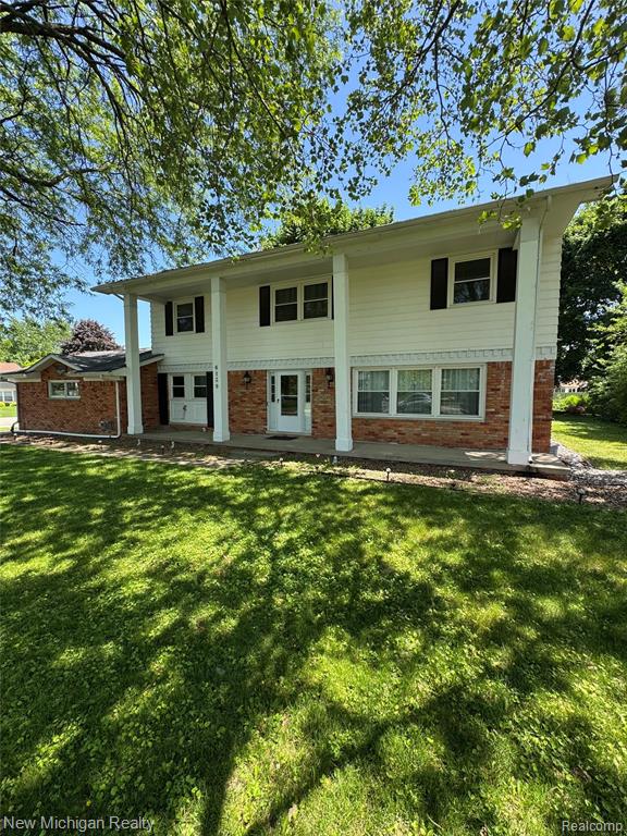 6139 Pebbleshire Circle, Grand Blanc, MI 48439 — Photo 2