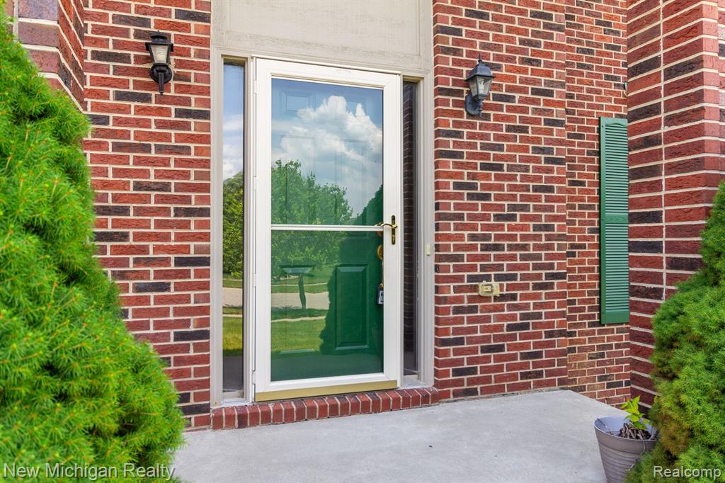 4898 WINDANCER Drive, Ypsilanti, MI 48197 — Photo 4