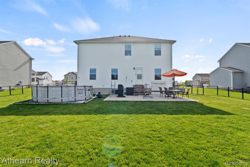 6102 Weyerbacher Drive, Swartz Creek, MI 48473 — Photo 6