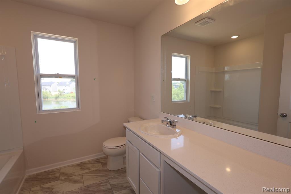 410 Hidden River W, Holly, MI 48442 — Photo 14