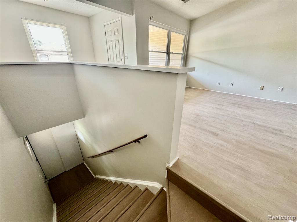 19536 NORTHRIDGE Drive - Photo 2